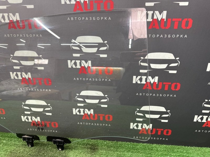 Стекло двери Kia Rio 4 2018