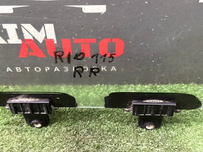 Стекло двери Kia Rio 4 2018