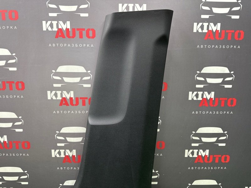 Накладка центральной стойки нижняя Kia Rio 4 2018