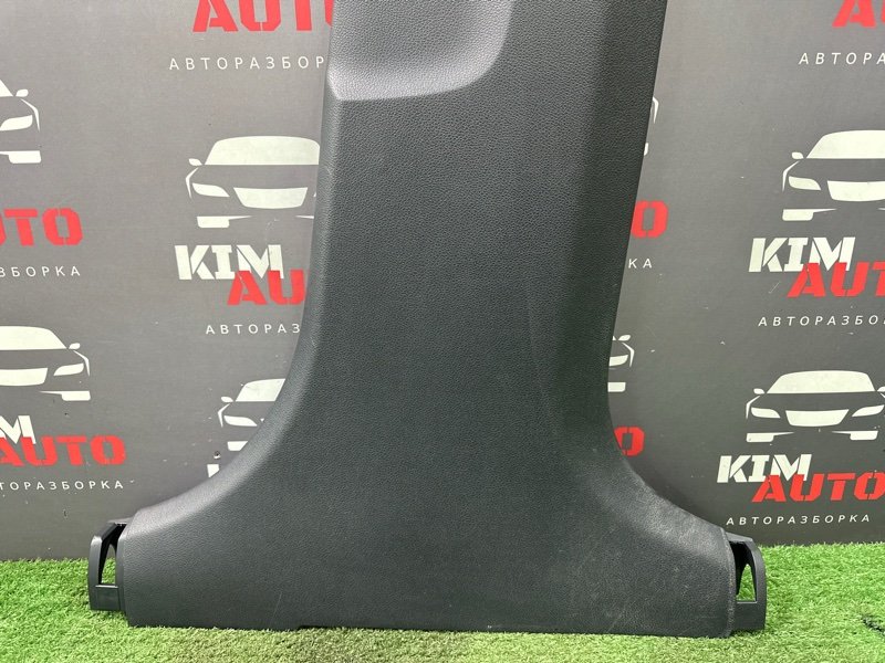 Накладка центральной стойки нижняя Kia Rio 4 2018