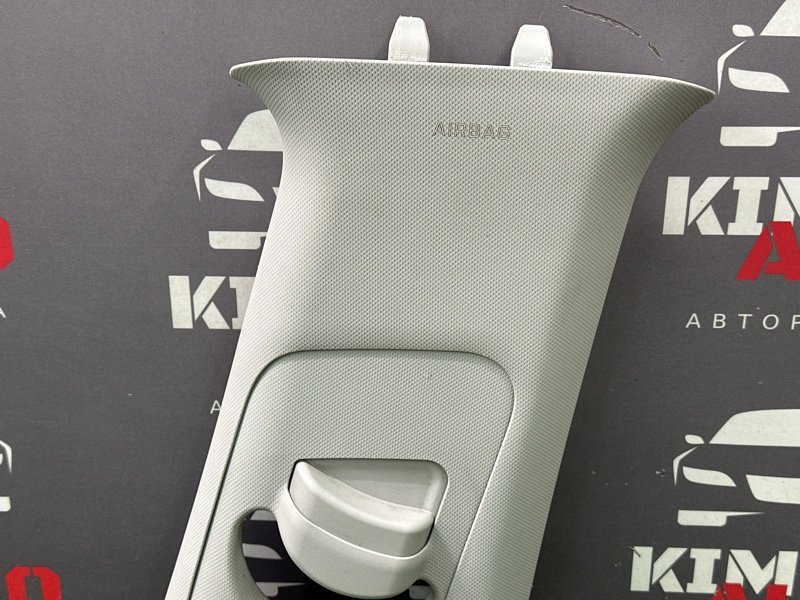 Накладка центральной стойки верхняя Kia Rio 4 2018