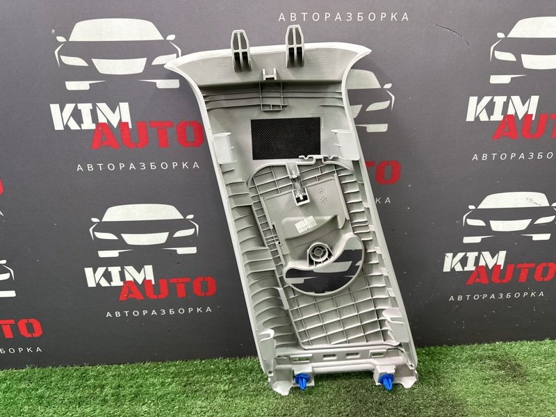 Накладка центральной стойки верхняя Kia Rio 4 2018