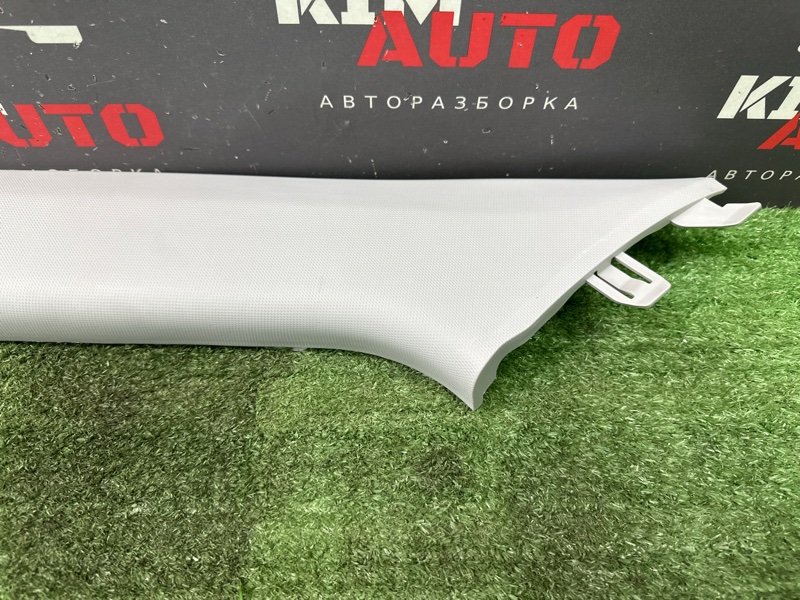 Накладка стойки лобового стекла Kia Rio 4 2018
