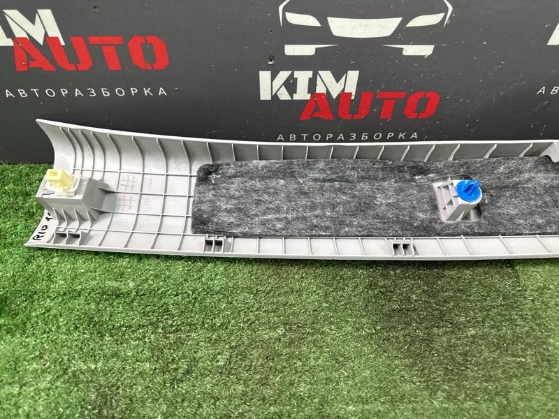 Накладка стойки лобового стекла Kia Rio 4 2018