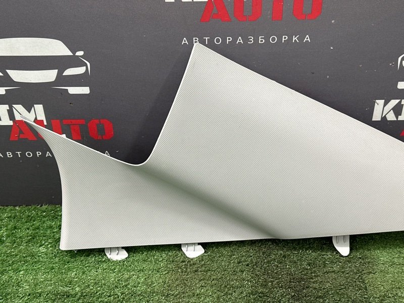 Накладка стойки верхняя Kia Rio 4 2018