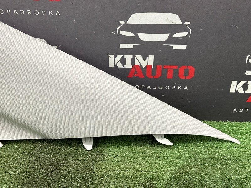Накладка стойки верхняя Kia Rio 4 2018