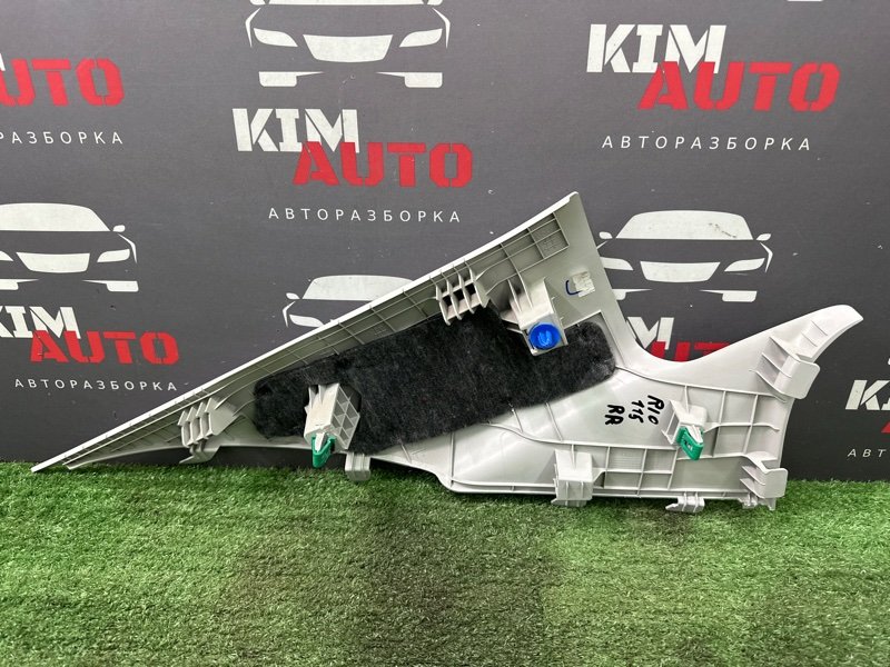 Накладка стойки верхняя Kia Rio 4 2018