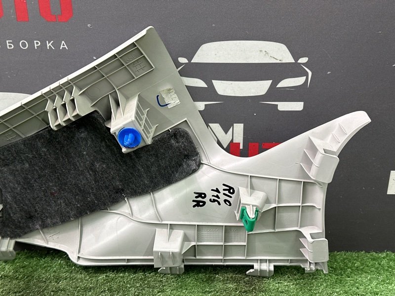 Накладка стойки верхняя Kia Rio 4 2018