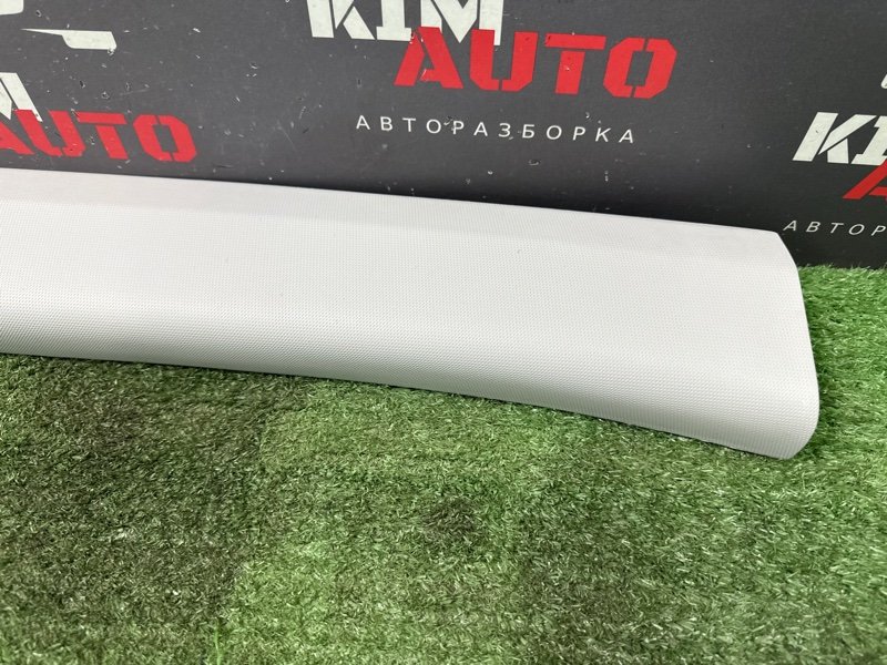 Накладка стойки лобового стекла Kia Rio 4 2018