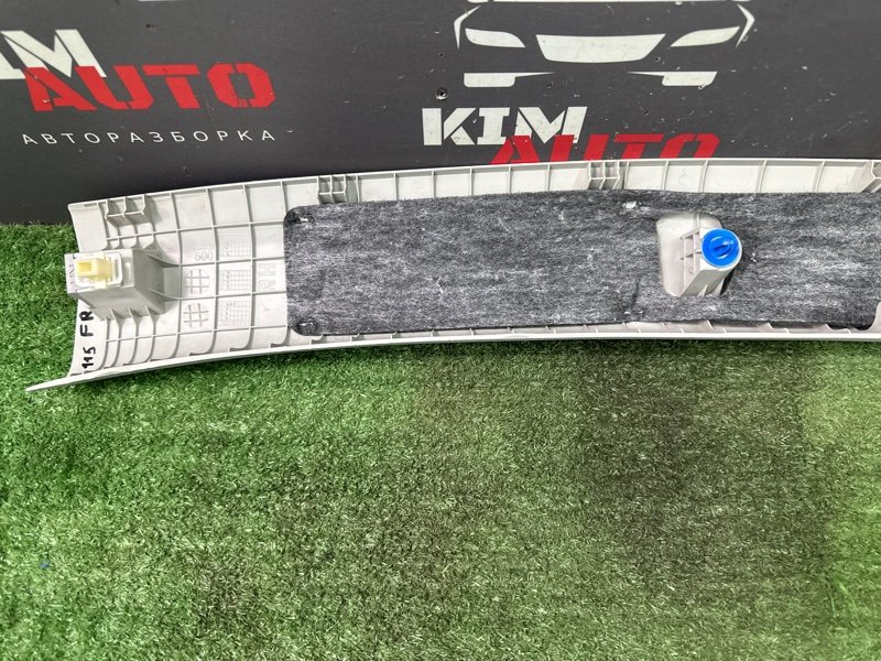 Накладка стойки лобового стекла Kia Rio 4 2018