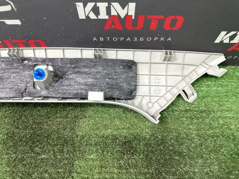 Накладка стойки лобового стекла Kia Rio 4 2018