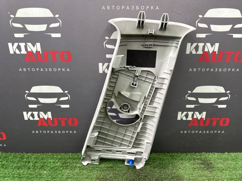 Накладка центральной стойки верхняя Kia Rio 4 2018