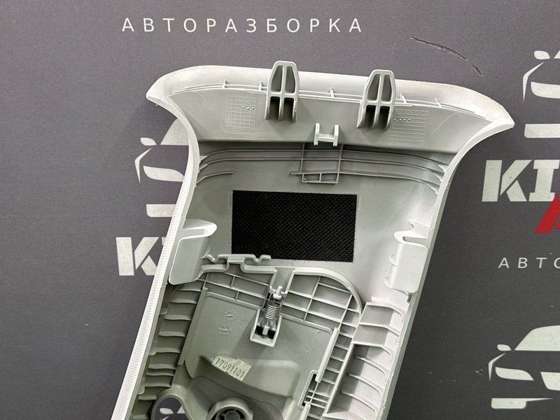 Накладка центральной стойки верхняя Kia Rio 4 2018
