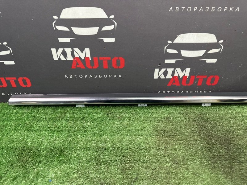 Уплотнитель стекла наружный(Бархотка) Хром Kia Rio 4 2018