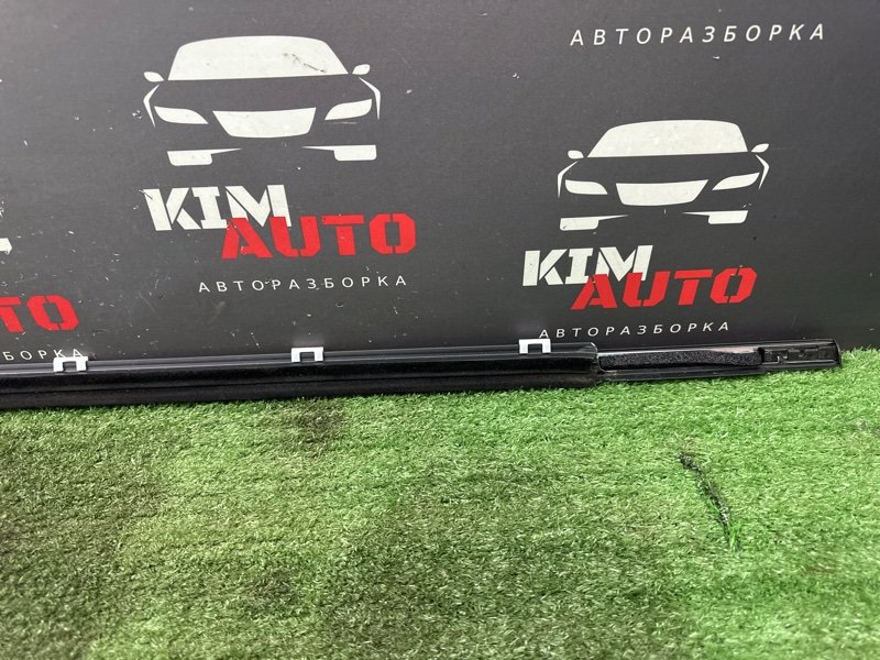 Уплотнитель стекла наружный(Бархотка) Хром Kia Rio 4 2018