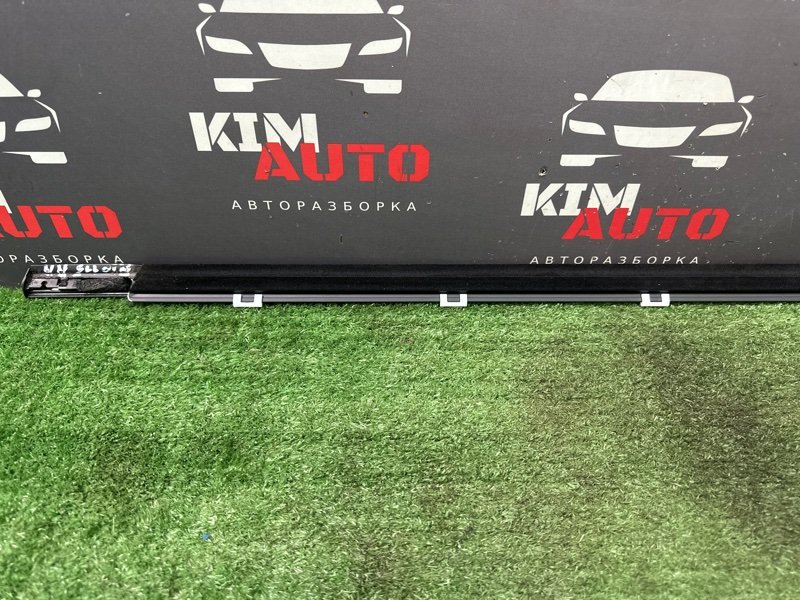 Уплотнитель стекла наружный(Бархотка) Хром Kia Rio 4 2018