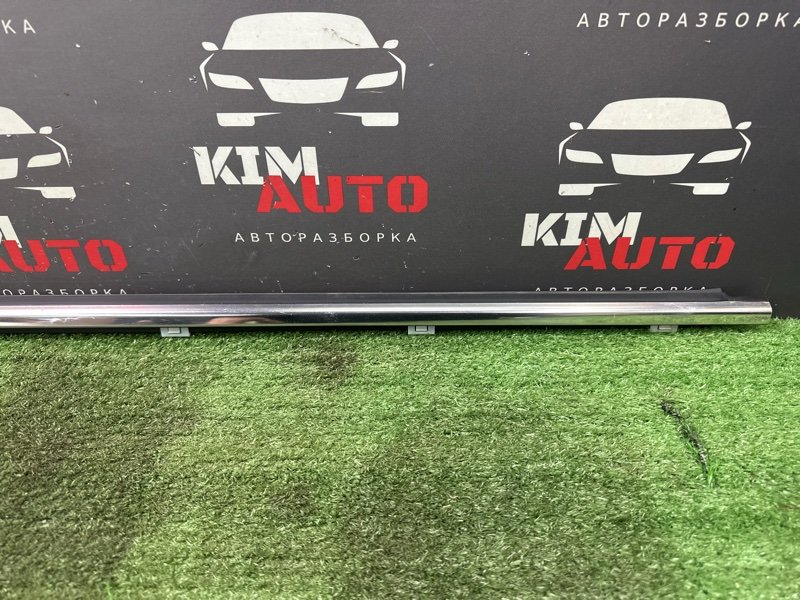 Уплотнитель стекла наружный(Бархотка) Хром Kia Rio 4 2018