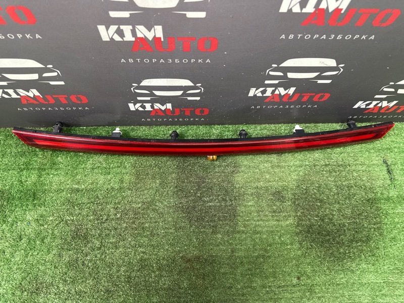 Фонарь в крышку багажника Kia Rio 4 2018