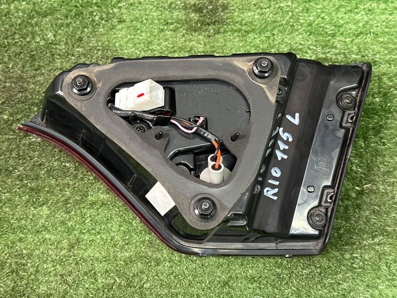 Фонарь в крышку багажника Kia Rio 4 2018