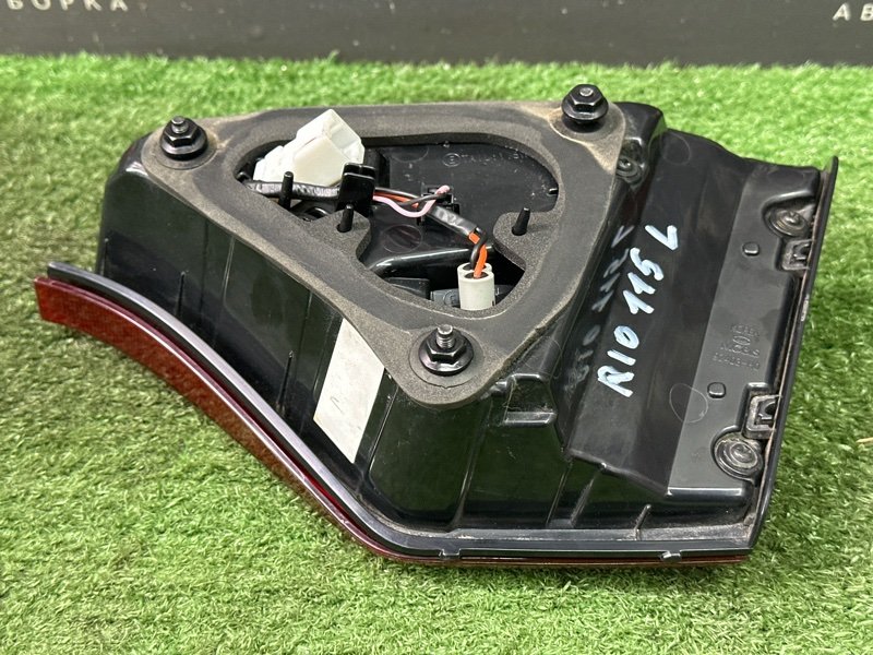 Фонарь в крышку багажника Kia Rio 4 2018