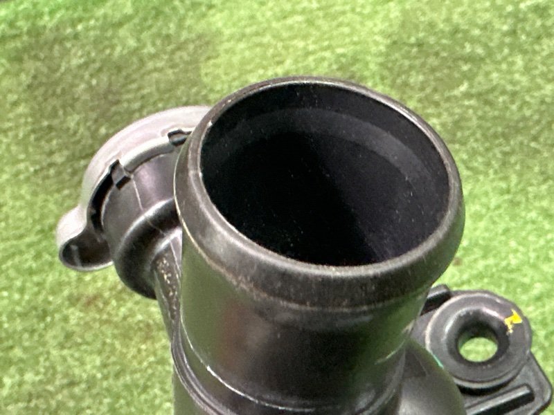 Горловина радиатора с крышкой Kia Rio 4 2018