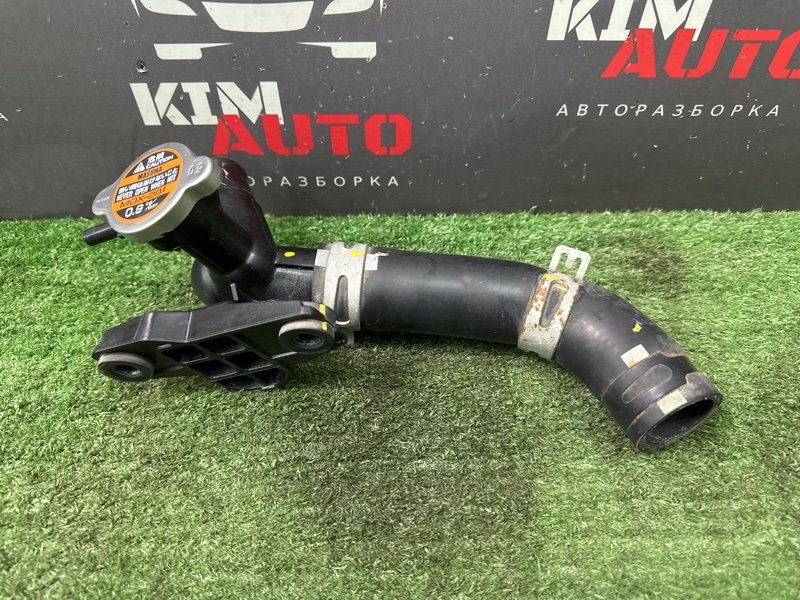 Горловина радиатора с крышкой Kia Rio 4 2018