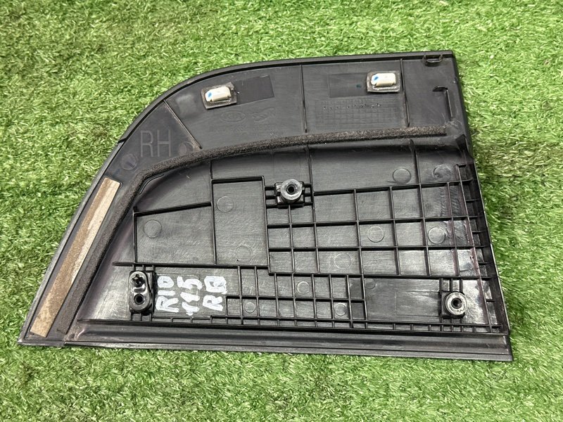 Накладка двери наружная Kia Rio 4 2018