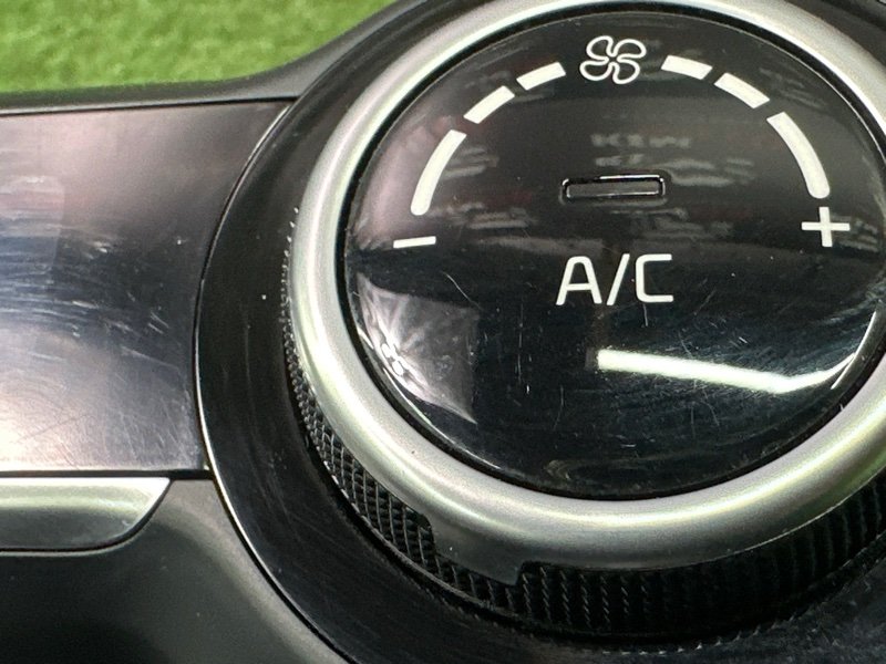 Блок управления климат-контролем Kia Rio 4 2018