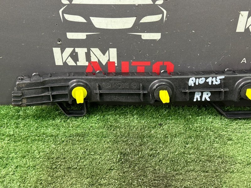 Кронштейн бампера Kia Rio 4 2018