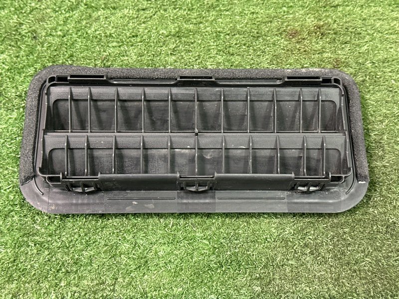 Решетка вентиляционная Kia Rio 4 2018