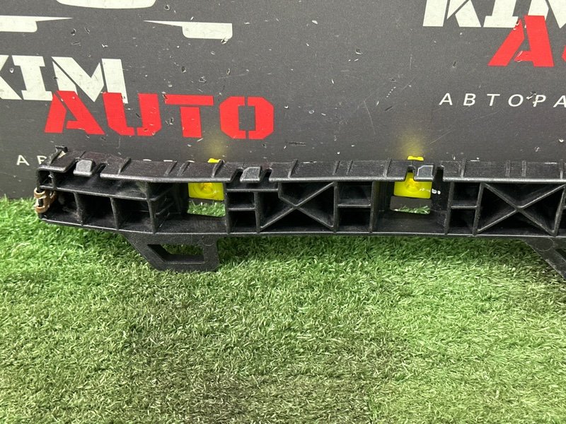 Кронштейн бампера Kia Rio 4 2018