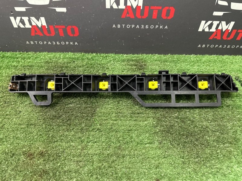 Кронштейн бампера Kia Rio 4 2018