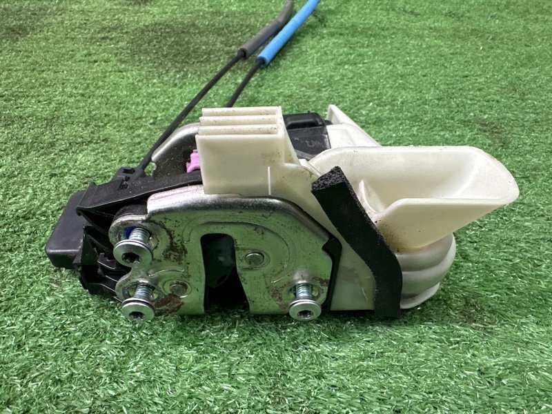 Замок двери Kia Rio 4 2018