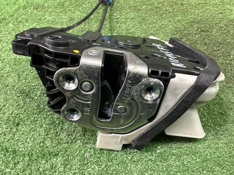 Замок двери Kia Rio 4 2018