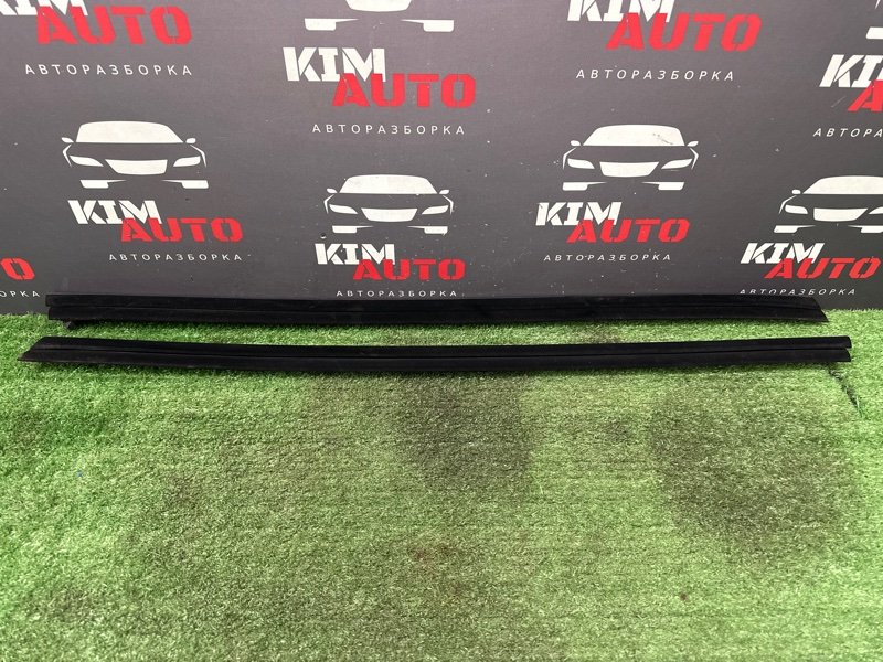 Уплотнитель стекла(бархотка) внутренний Kia Rio 4 2018