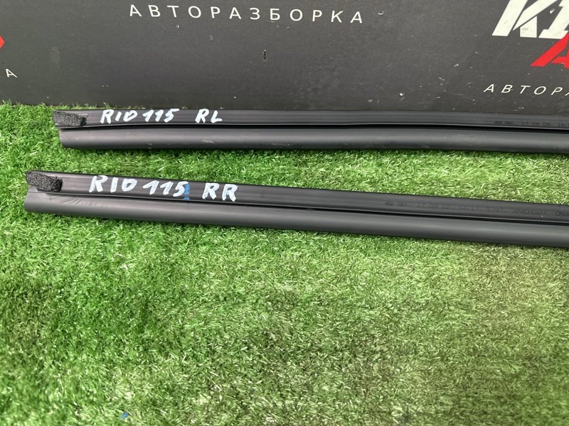 Уплотнитель стекла(бархотка) внутренний Kia Rio 4 2018