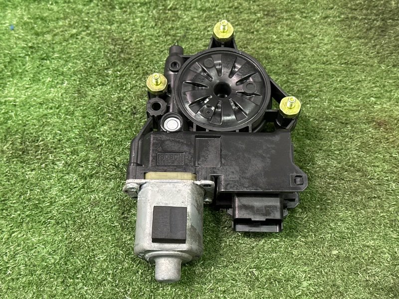 Мотор стеклоподъемника Kia Rio 4 2018