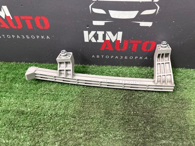 Направляющая стекла двери Kia Rio 4 2018