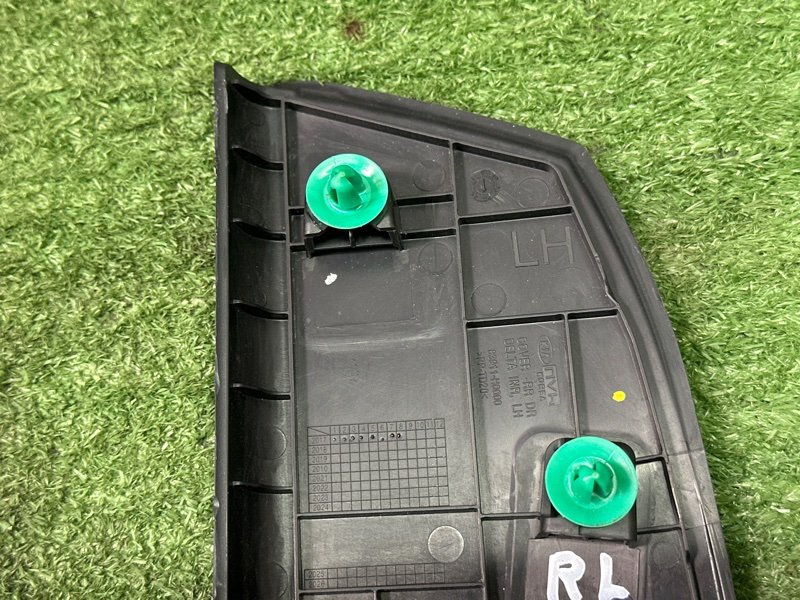 Накладка двери внутренняя Kia Rio 4 2018