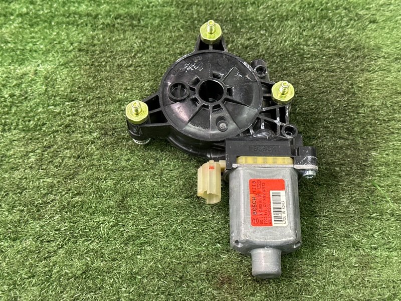 Мотор стеклоподъемника Kia Rio 4 2018