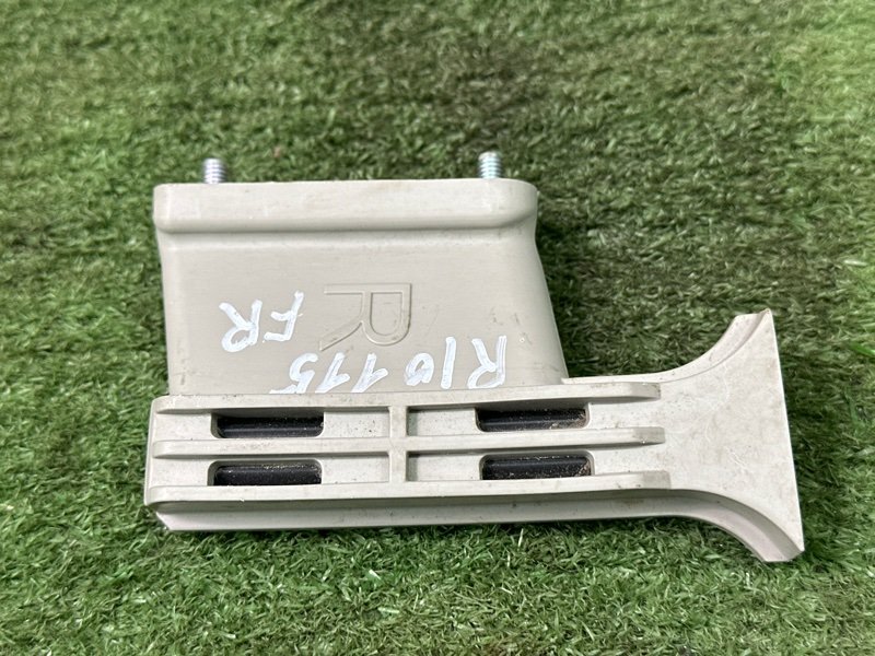 Направляющая стекла двери Kia Rio 4 2018