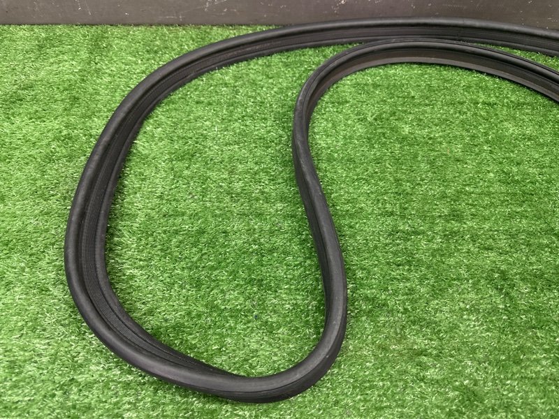 Уплотнитель багажника Kia Rio 4 2018