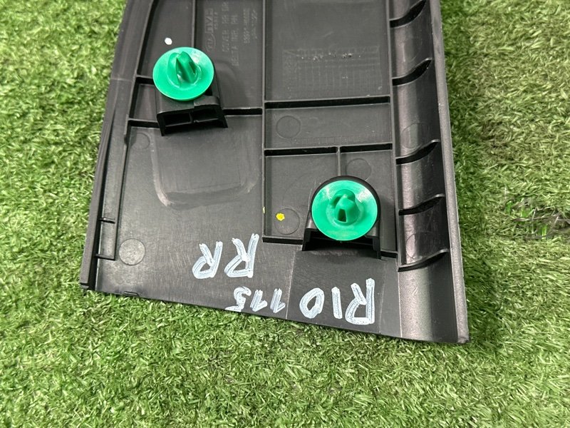 Накладка двери внутренняя Kia Rio 4 2018