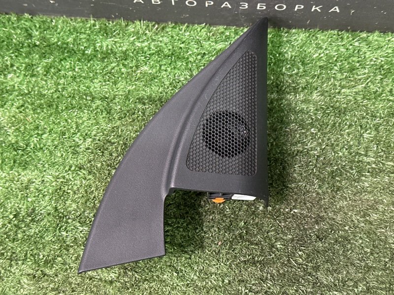 Твиттер зеркала Kia Rio 4 2018