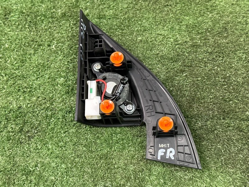 Твиттер зеркала Kia Rio 4 2018