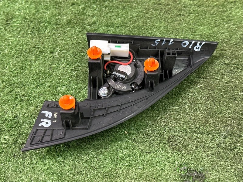 Твиттер зеркала Kia Rio 4 2018