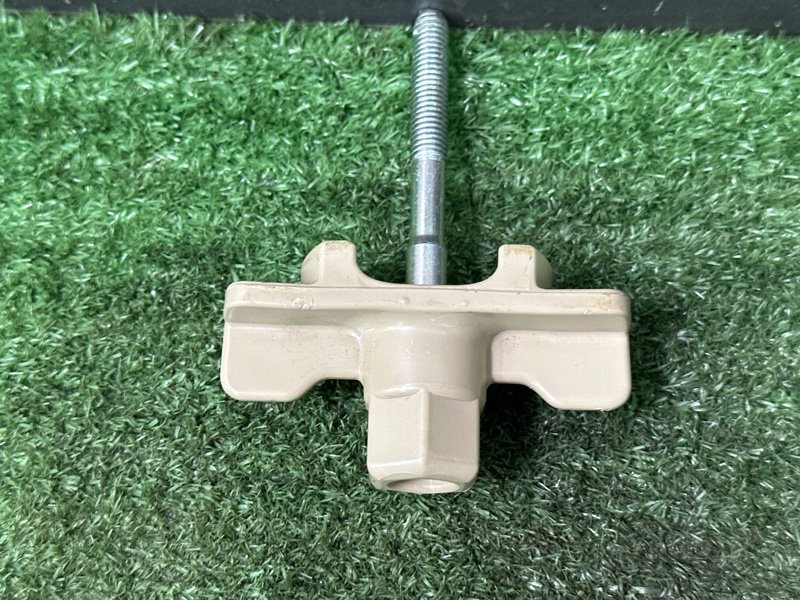 Болт крепления запасного колеса Kia Rio 4 2018