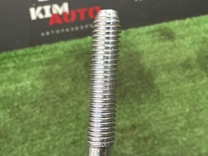 Болт крепления запасного колеса Kia Rio 4 2018