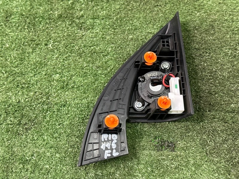 Твиттер зеркала Kia Rio 4 2018