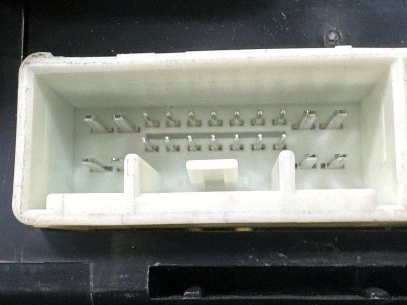 Блок управления бесключевым доступом Kia Rio 4 2018